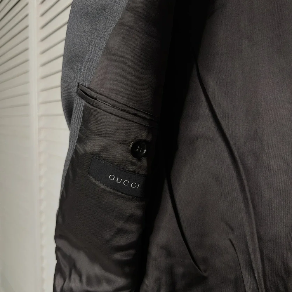 Gucci mens 42r